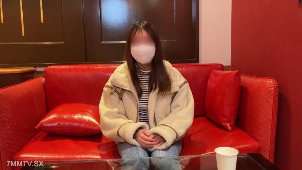 [無碼]fc2-ppv 4616235 經驗少的專科學生20歲。當肉棒插入少有經驗的穴時，臉上扭曲著劇痛，仍持續抽送，就像在對待自慰套一樣。FC2-PPV-4616235