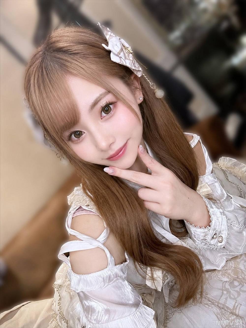 [無碼]fc2-ppv 4904121 【顏出現解禁】"粉絲快速增加中的18歲美女角色扮演者"FC2震撼登場。危險日內射稀有影像『1小時24分鐘』。※數量有限 | FC2電子市場