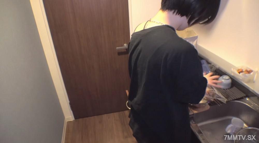 [無碼]fc2-ppv 4842726 【對不起，男朋友】今天我去他家玩，他正為男朋友做便當，我覺得干擾他覺得想做愛，於是就當場發生了