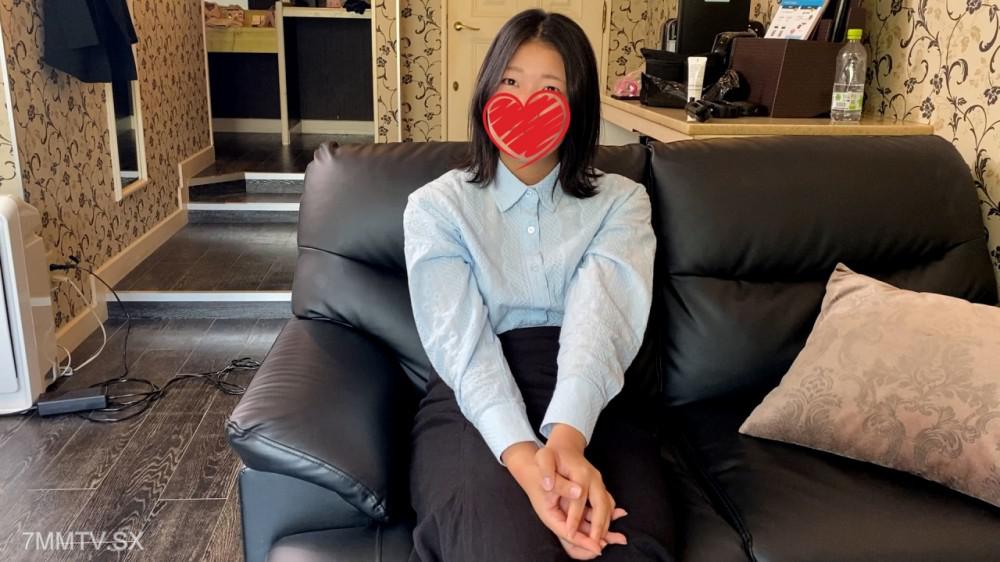 [無碼]fc2-ppv 4945774 今年畢業的18歲♡地味又認真的公務員自拍！如果被發現就做好辭職的準備敢作敢爭♡